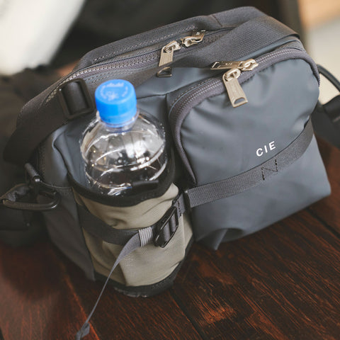 CIE - GRID3 BOTTLE SHOULDER BAG